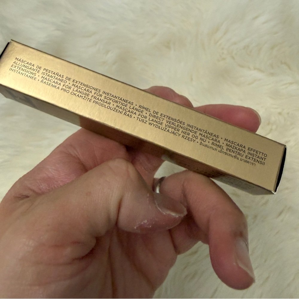 Hourglass Unlocked Instant Extensions Mascara - ultra Black - Picture 3 of 6